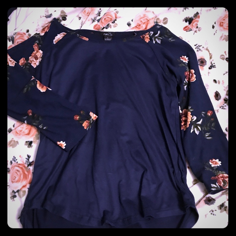 Rue 21 top